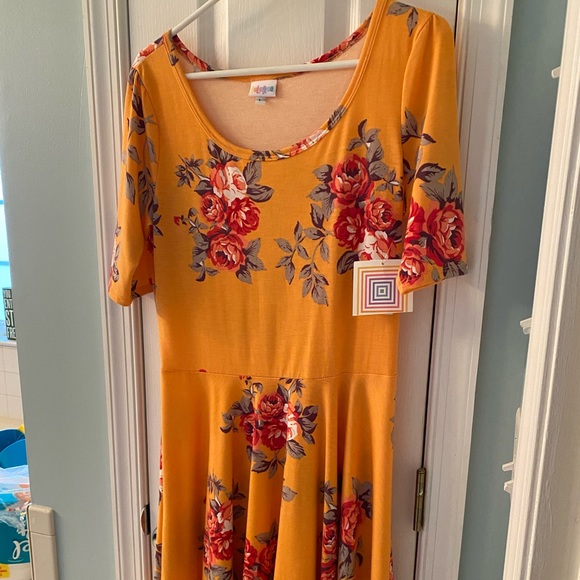 Lula Roe Dress - Picture 1 of 4